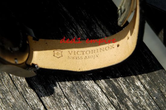 Victorinox Swiss Army - Jam tangan "OFFICER"