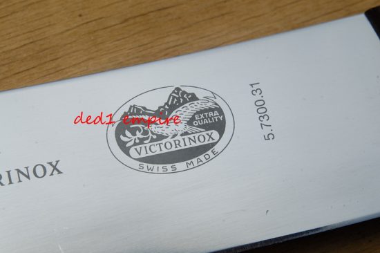 VICTORINOX - pisau sembelih bengkok 12 inci (Hulu Kayu Rosewood)