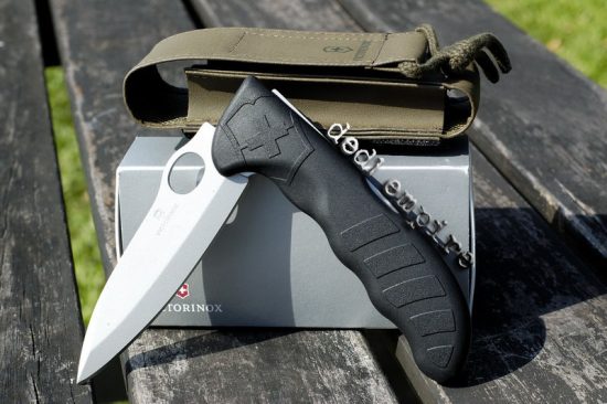 Victorinox SWISS ARMY - pisau lipat "Hunter Pro"