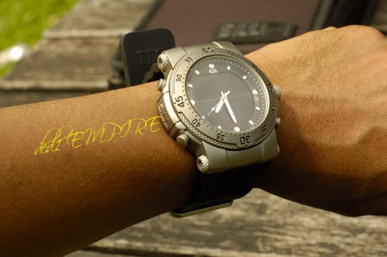 Jam tangan taktikal H.R.T. Titanium 5.11