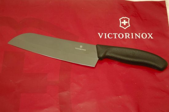 VICTORINOX - pisau dapur seramik hitam