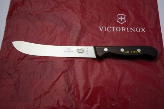 VICTORINOX - pisau daging 7 inci