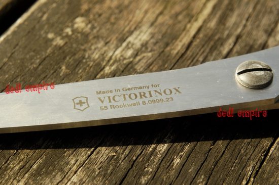 VICTORINOX - Gunting serbaguna 22cm