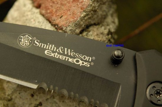 Smith & Wesson - Pisau lipat tanto Extreme Ops