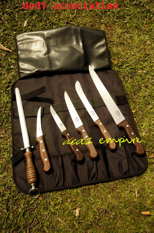VICTORINOX - Set pisau sembelih  hulu kayu berserta beg