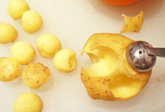 VICTORINOX - pengorek buah / potato baller