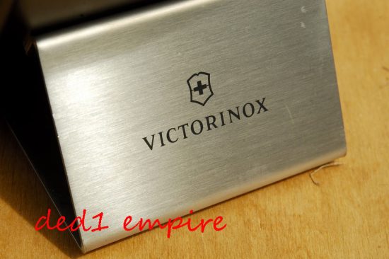 VICTORINOX - bekas blok pisau EDISI TERHAD (SWISS)