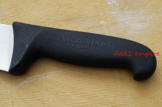 VICTORINOX - pisau sembelih 12 inci (versi lama tahun 2000)