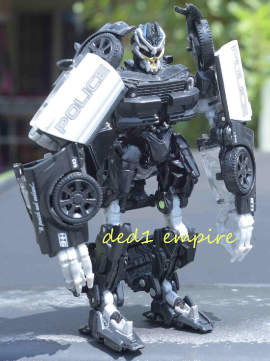 TRANSFORMERS - Robot Decepticon Barricade TAKARA TOMY (EDISI JEPUN)