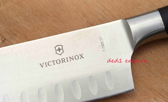 VICTORINOX – pisau tempa SANTOKU Grand Maitre (SWITZERLAND)